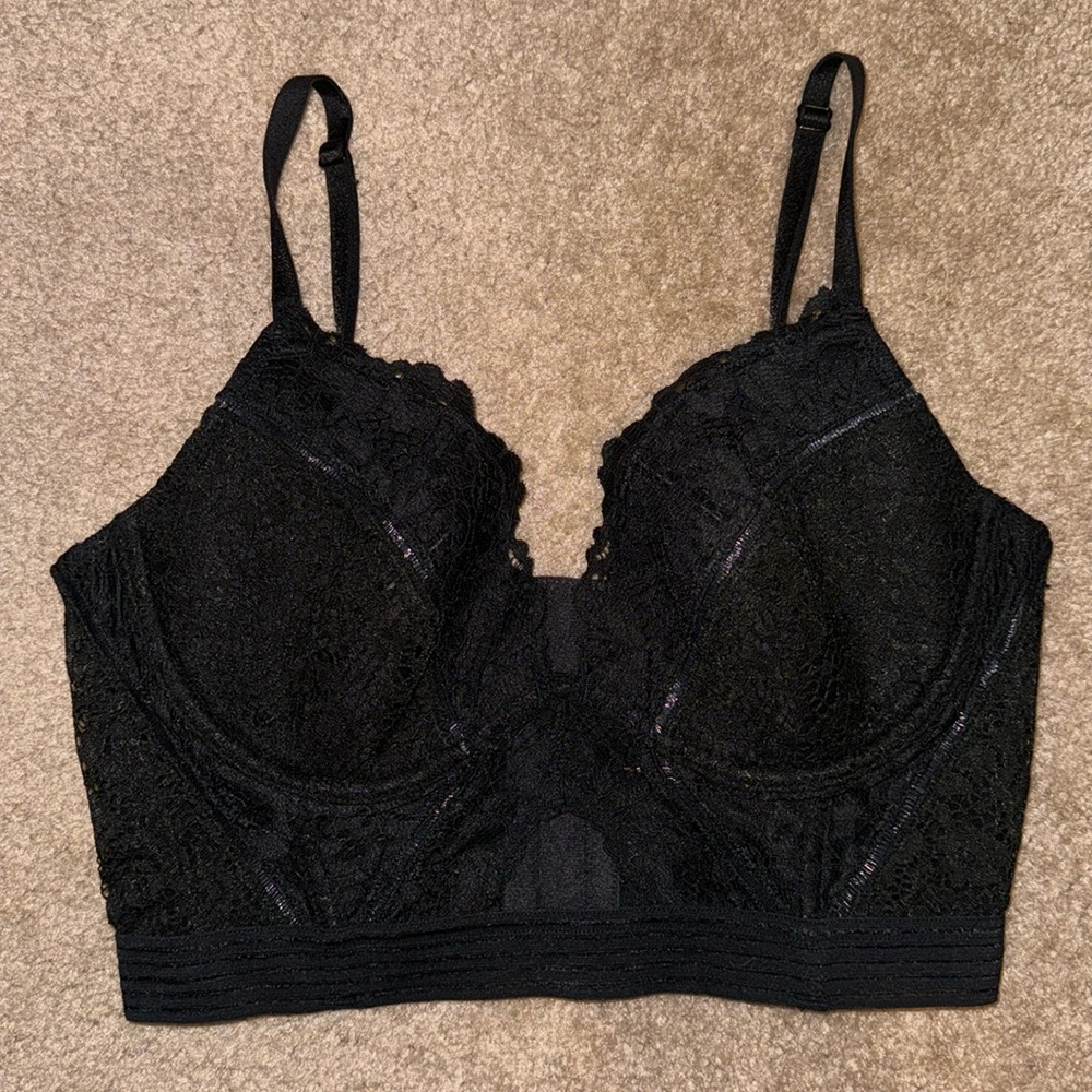 Victorias Secret 34C bralette black lace lined underneath